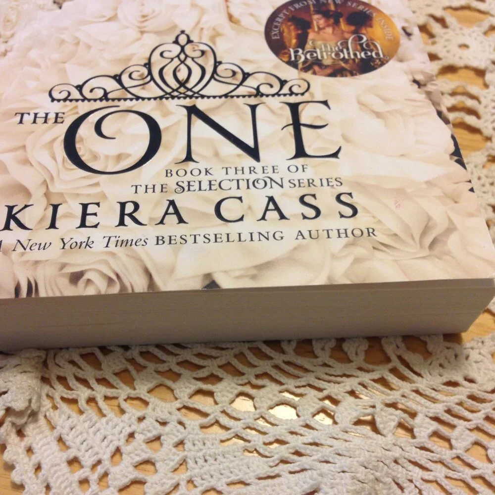 Kiera Cass $10 book